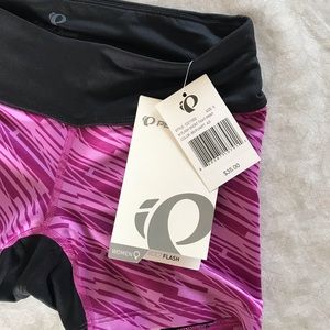 NWT Pearl Izumi // Flash Short
